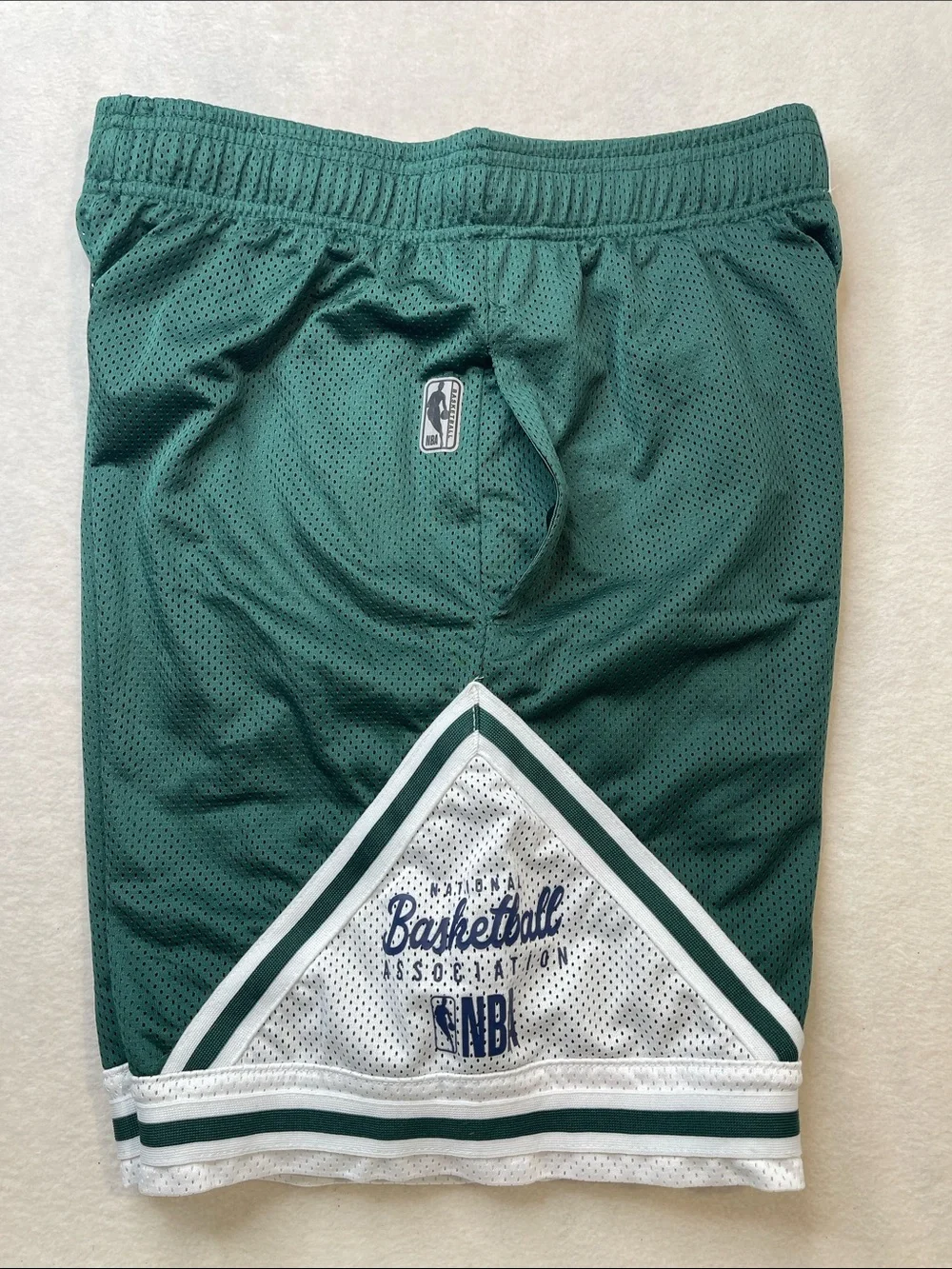 NBA Dark Green Mesh LINED Basketball Shorts with White Trim MENS SIZE M